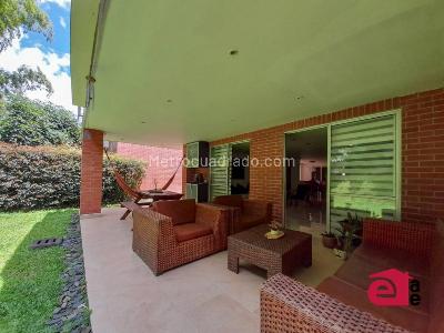 Casa de 3 alcobas en arriendo en Loma El Atravesado, Envigado, 315 m² · foto 15 de 18