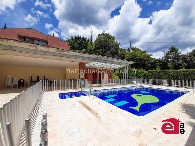Casa de 3 alcobas en arriendo en Loma El Atravesado, Envigado, 315 m² · foto 17 de 18