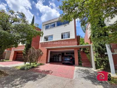 Casa de 3 alcobas en arriendo en Loma El Atravesado, Envigado, 315 m² · foto 18 de 18