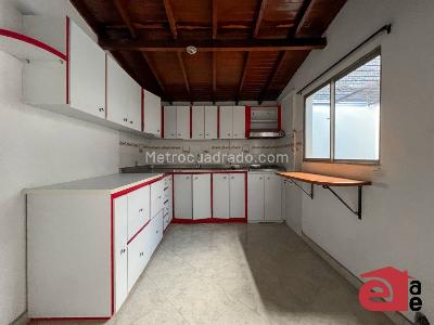 Casa en venta en La Magnolia, Envigado · foto 3 de 14