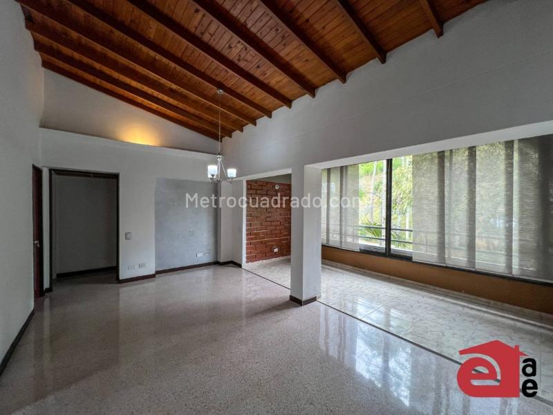 2BR Apartment in Loma Del Escobero (86 m²) - 2
