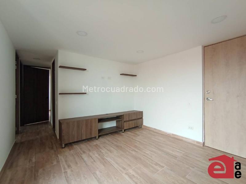 3BR Apartment in Las Lomitas (60 m²) - 3