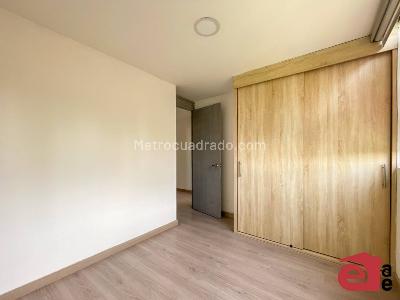 Apartamento en arriendo en Poblado, Medellín · foto 5 de 18