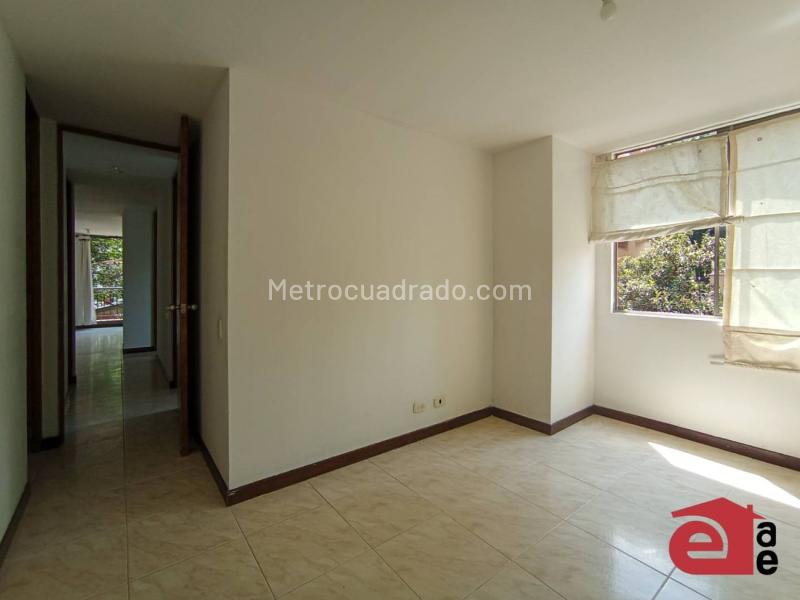 3BR Apartment in Loma Del Barro (71 m²)