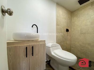 Apartamento de 3 alcobas en arriendo en El Trianon, Envigado, 63 m² · foto 9 de 11