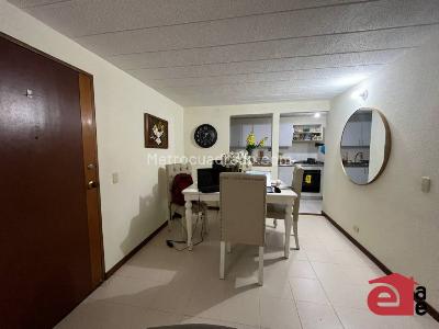 Apartamento de 3 alcobas en venta en El Dorado, Envigado, 75 m² · foto 2 de 11