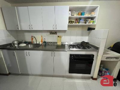 Apartamento de 3 alcobas en venta en El Dorado, Envigado, 75 m² · foto 4 de 11