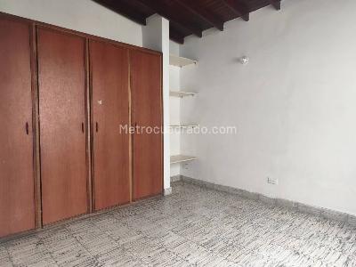 Casa de 5 alcobas en venta en Boston, Medellín, 250 m² · foto 6 de 16