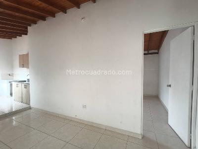 Casa de 5 alcobas en venta en Boston, Medellín, 250 m² · foto 10 de 16