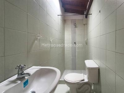 Casa de 5 alcobas en venta en Boston, Medellín, 250 m² · foto 14 de 16