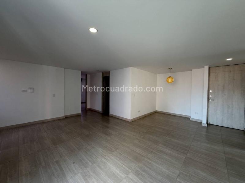 2BR Apartment in Alto De Las Flores (78 m²) - 2