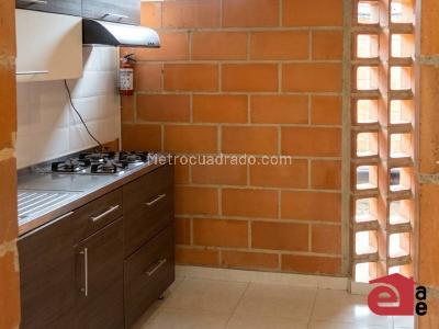 Apartamento de 3 alcobas en venta en Maria Auxiliadora, Sabaneta, 53 m² · foto 4 de 20
