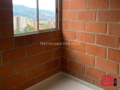 Apartamento de 3 alcobas en venta en Maria Auxiliadora, Sabaneta, 53 m² · foto 6 de 20