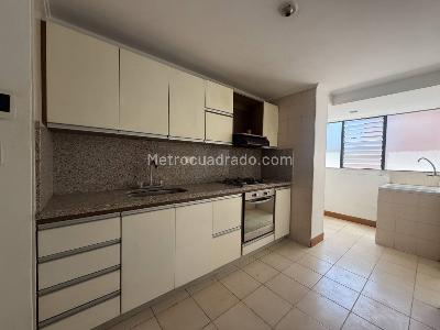 Apartamento en venta en El Portal, Envigado · foto 2 de 12
