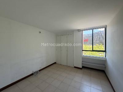 Apartamento en venta en El Portal, Envigado · foto 3 de 12