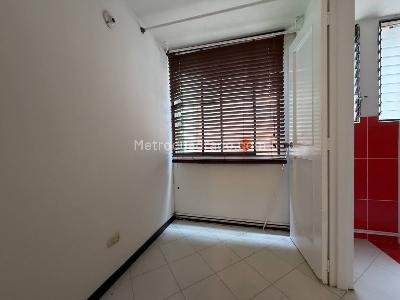 Apartamento de 3 alcobas en venta en Loma De Las Brujas, Envigado, 92 m² · foto 10 de 16