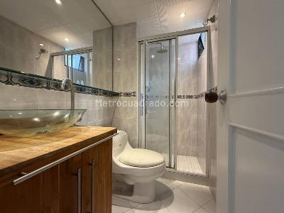 Apartamento de 3 alcobas en venta en Loma De Las Brujas, Envigado, 92 m² · foto 13 de 16