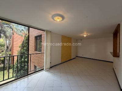 Apartamento de 3 alcobas en venta en Loma De Las Brujas, Envigado, 92 m² · foto 2 de 16