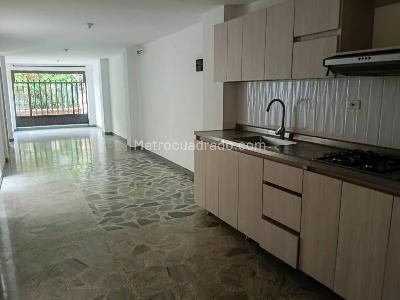 Casa de 4 alcobas en arriendo en Jose Felix, Envigado, 11 m² · foto 2 de 9