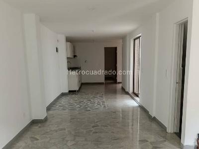 Casa de 4 alcobas en arriendo en Jose Felix, Envigado, 11 m² · foto 3 de 9