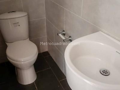 Casa de 4 alcobas en arriendo en Jose Felix, Envigado, 11 m² · foto 6 de 9