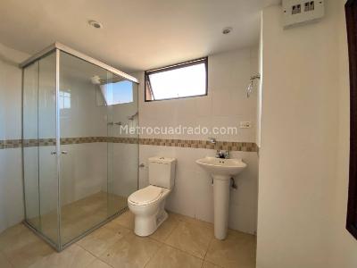 Apartaestudio en arriendo en El Portal, Envigado, 55 m² · foto 5 de 8