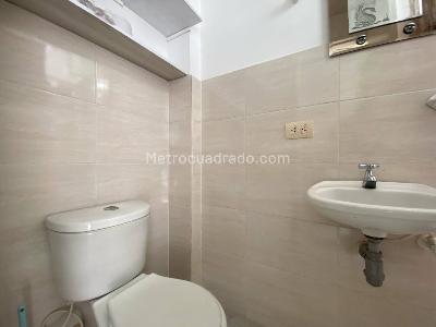 Apartamento de 2 alcobas en arriendo en Centro, Envigado, 42 m² · foto 5 de 7