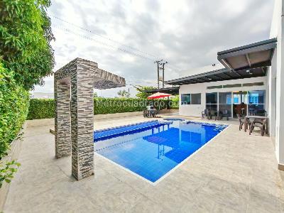 Casa de 4 alcobas en venta en Na, Girardot, 600 m² · foto 3 de 20