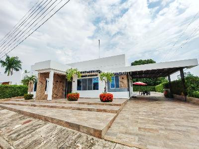 Casa de 4 alcobas en venta en Na, Girardot, 600 m² · foto 6 de 20