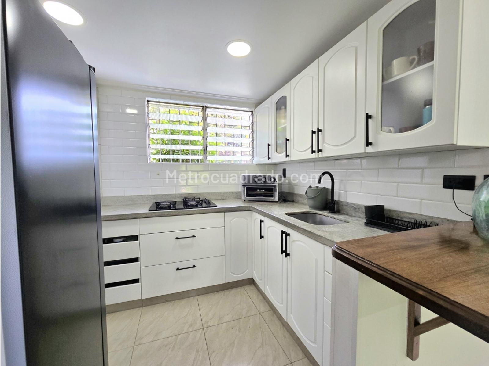 Casa de 3 habitaciones en venta en Calasanz, Medellín — imagen 1 de 20