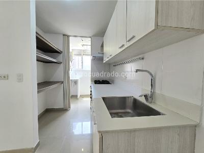 Apartamento de 3 alcobas en venta en Sabaneta, Sabaneta, 85 m² · foto 3 de 14