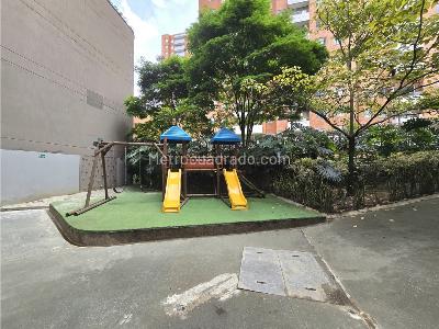 Apartamento de 3 alcobas en venta en Sabaneta, Sabaneta, 85 m² · foto 13 de 14