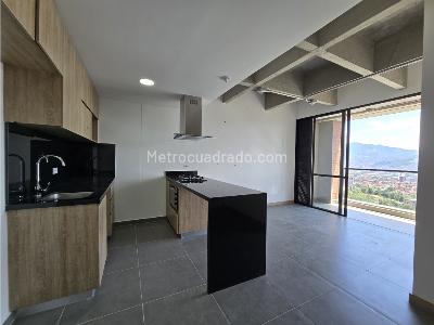 Apartamento en venta en Loma Del Escobero, Envigado · foto 2 de 12
