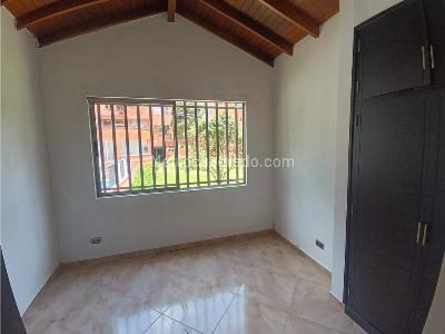 Casa de 3 alcobas en venta en El Trianon, Envigado, 97 m² · foto 7 de 14