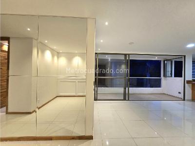 Apartamento de 3 alcobas en venta en San Jose, Sabaneta, 105 m² · foto 19 de 20