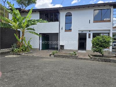 Casa de 5 alcobas en venta en Milan, Envigado, 186 m² · foto 3 de 20