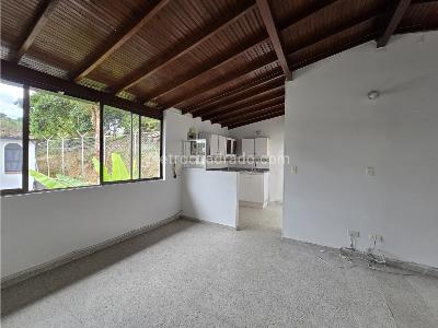 Casa de 5 alcobas en venta en Milan, Envigado, 186 m² · foto 8 de 20