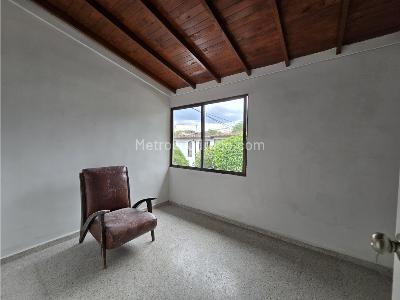 Casa de 5 alcobas en venta en Milan, Envigado, 186 m² · foto 10 de 20