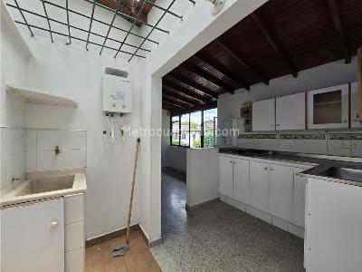 Casa de 5 alcobas en venta en Milan, Envigado, 186 m² · foto 19 de 20