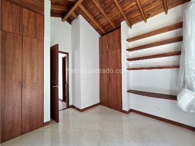 Casa de 3 alcobas en venta en El Trianon, Envigado, 122 m² · foto 13 de 20