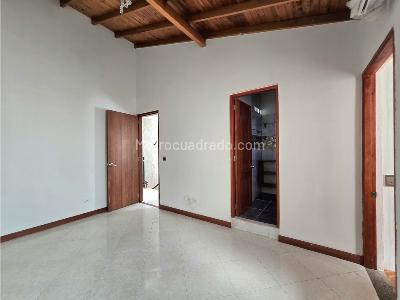Casa de 3 alcobas en venta en El Trianon, Envigado, 122 m² · foto 19 de 20