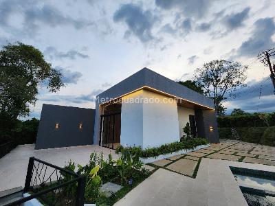 Casa de 4 alcobas en venta en Pueblito Cafetero, Pereira · foto 3 de 20