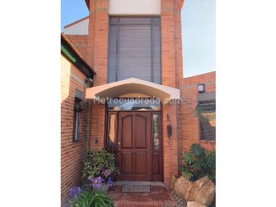 Casa de 4 alcobas en venta en Guaymaral, Bogotá, 300 m² · foto 6 de 13