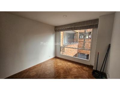 Apartaestudio en venta en Chapinero Alto, Bogotá, 32 m² · foto 2 de 9