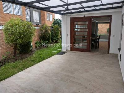Casa de 4 alcobas en venta en Cundinamarca, Chía, 249 m² · foto 2 de 20