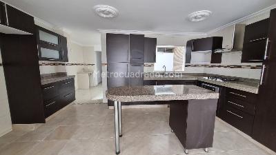 Casa de 5 alcobas en venta en El Ingenio, Cali, 250 m² · foto 5 de 16