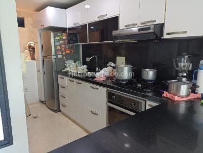 Apartamento de 3 alcobas en venta en Monterredondo, Bucaramanga, 92 m² · foto 2 de 9