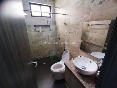 Casa de 3 alcobas en venta en Villa Guadalquivir, Floridablanca, 220 m² · foto 14 de 20