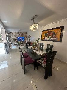 Casa de 5 alcobas en venta en El Cacique, Bucaramanga, 230 m² · foto 4 de 19