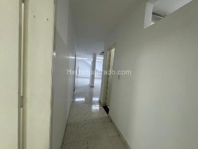 Apartamento de 4 alcobas en venta en La Aurora, Bucaramanga, 185 m² · foto 16 de 16